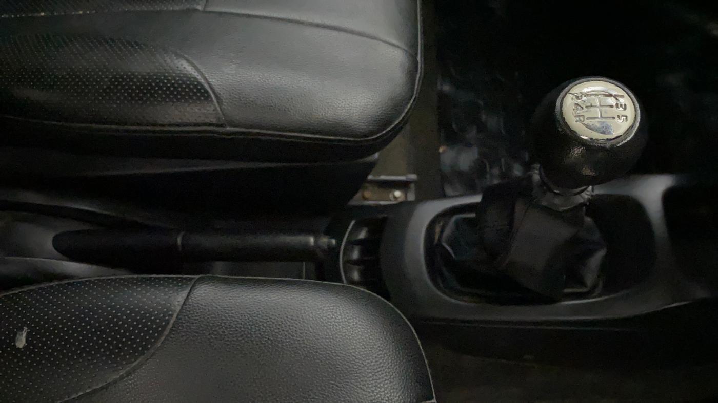 2015 Maruti Wagon R 1.0 LXI CNG, CNG, Manual, 83,213 km, Gear Lever