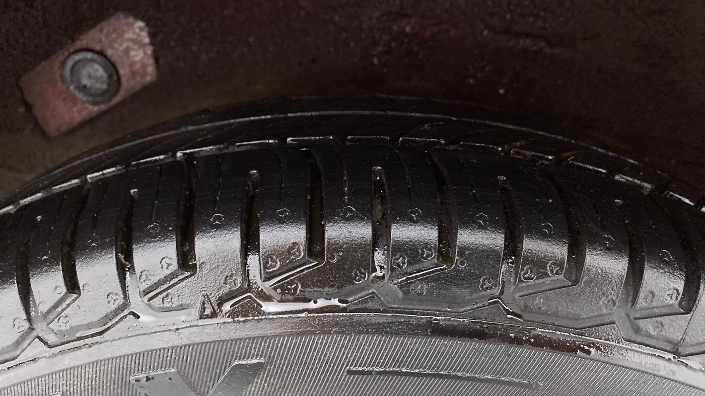 2010 Hyundai i10 MAGNA 1.2, Petrol, Manual, 95,202 km, Right Rear Tyre Tread