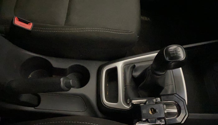 2021 Hyundai VENUE S 1.2, Petrol, Manual, 51,151 km, Gear Lever