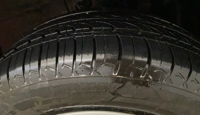 2021 Hyundai VENUE S 1.2, Petrol, Manual, 51,151 km, Right Front Tyre Tread