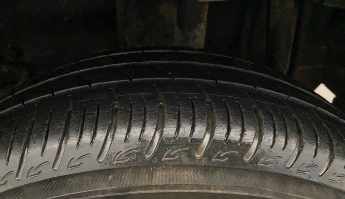 2024 Tata Tiago XT Rhythm CNG, CNG, Manual, 10,513 km, Left Rear Tyre Tread