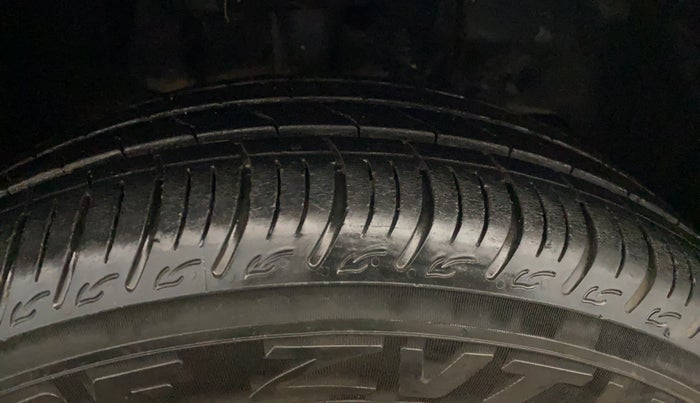 2024 Tata Tiago XT Rhythm CNG, CNG, Manual, 10,513 km, Right Front Tyre Tread