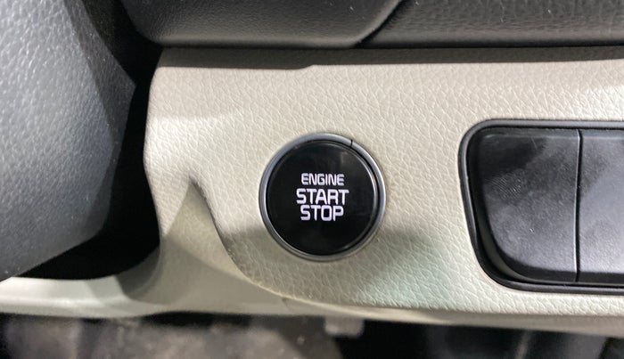 2020 KIA SELTOS HTX 1.5 PETROL, Petrol, Manual, 1,04,109 km, Keyless Start/ Stop Button