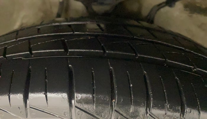 2021 Maruti Alto VXI PLUS, Petrol, Manual, 6,862 km, Right Front Tyre Tread