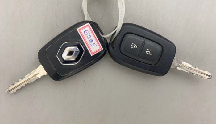 2021 Renault Duster RXZ 1.5 PETROL MT, Petrol, Manual, 49,406 km, Key Close Up