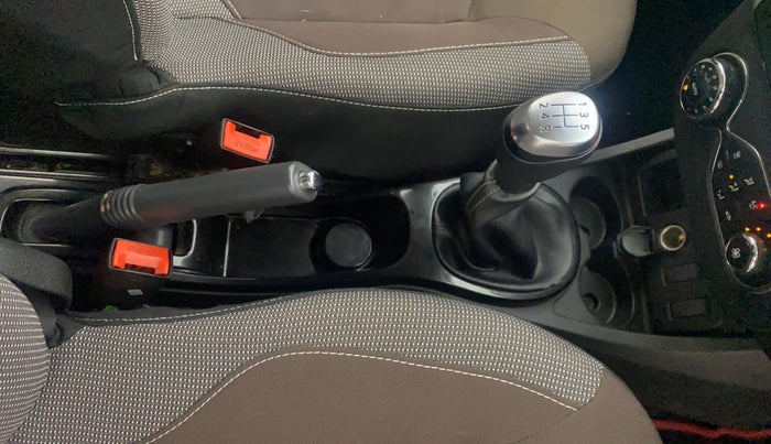 2021 Renault Duster RXZ 1.5 PETROL MT, Petrol, Manual, 49,406 km, Gear Lever