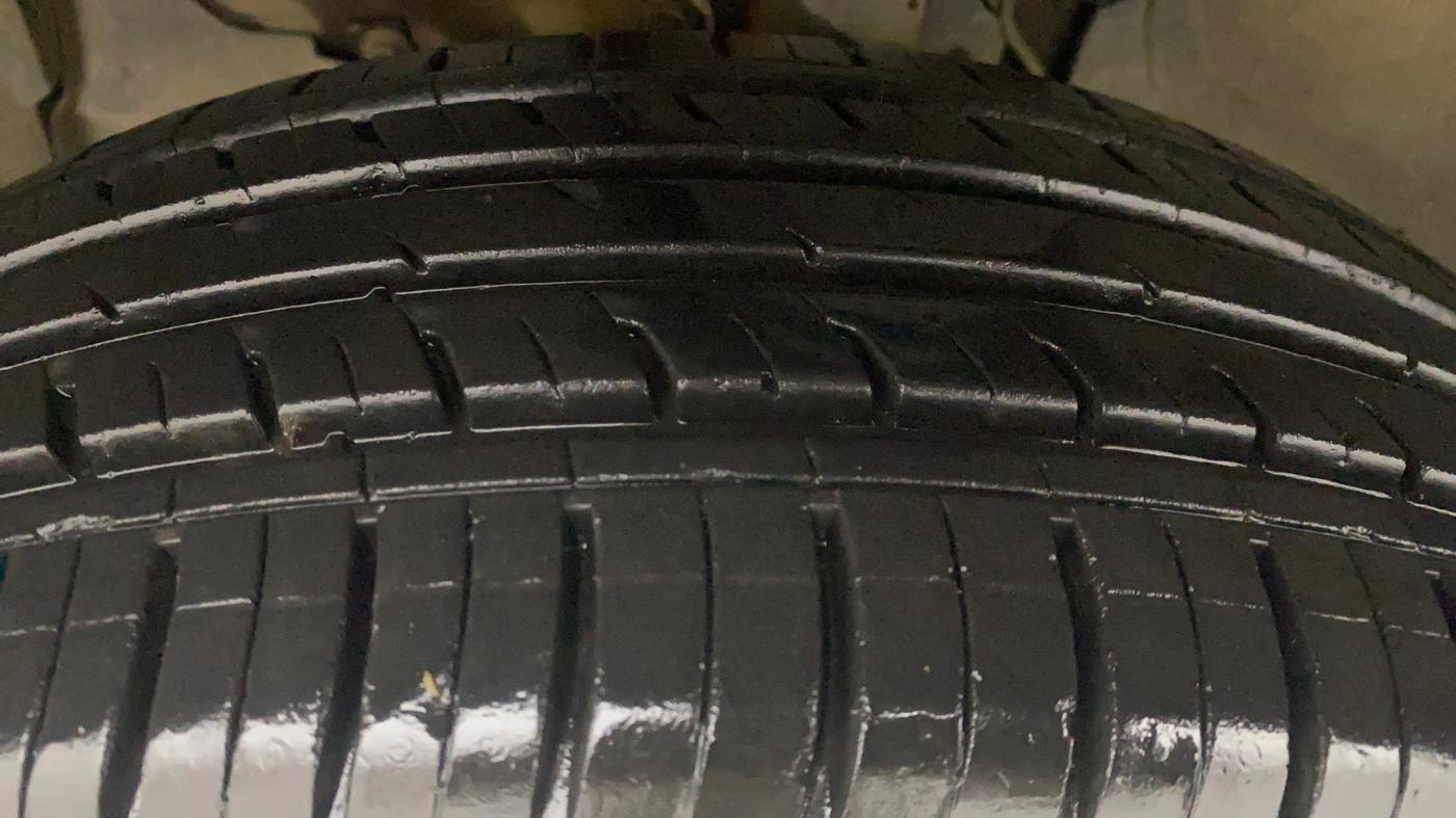 2021 Renault Duster RXZ 1.5 PETROL MT, Petrol, Manual, 49,406 km, Left Front Tyre Tread