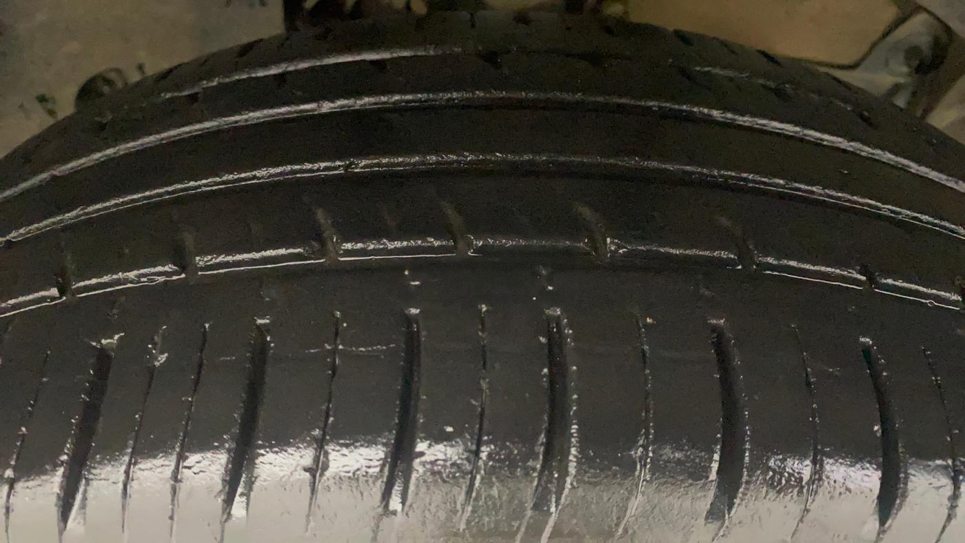 2021 Renault Duster RXZ 1.5 PETROL MT, Petrol, Manual, 49,406 km, Right Front Tyre Tread