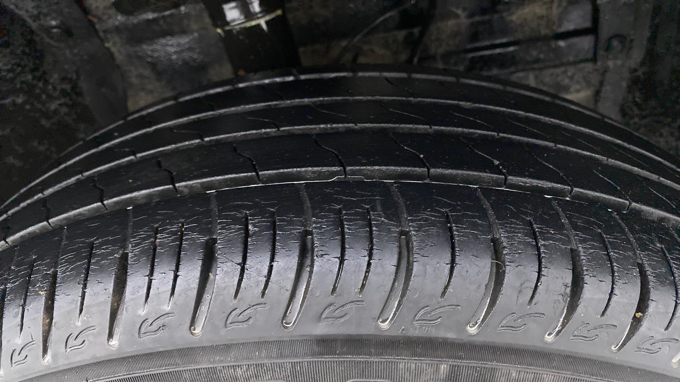 2020 Maruti Vitara Brezza VXI, Petrol, Manual, 26,477 km, Right Front Tyre Tread