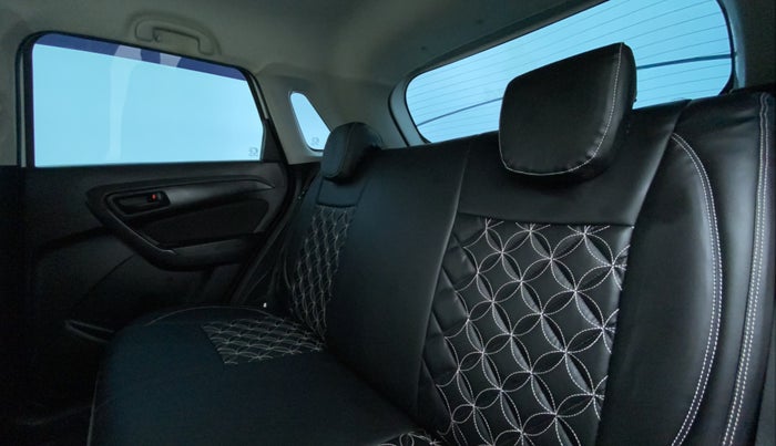 2020 Maruti Vitara Brezza VXI, Petrol, Manual, 26,477 km, Right Side Rear Door Cabin