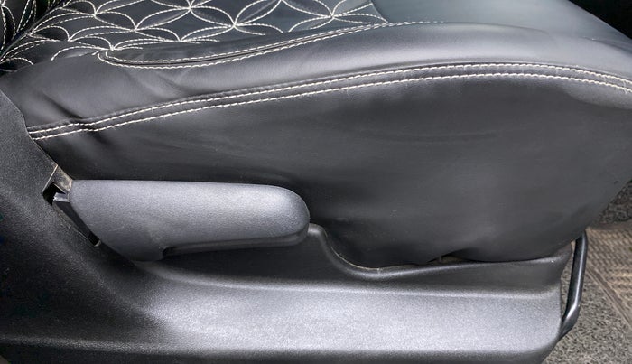 2020 Maruti Vitara Brezza VXI, Petrol, Manual, 26,477 km, Driver Side Adjustment Panel