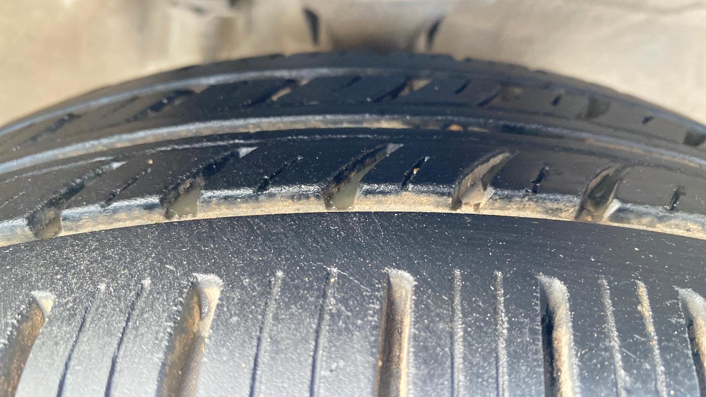 2013 Maruti Alto K10 LXI, CNG, Manual, 99,331 km, Right Front Tyre Tread