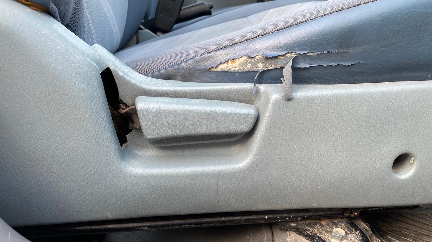 2013 Maruti Alto K10 LXI, CNG, Manual, 99,331 km, Driver Side Adjustment Panel