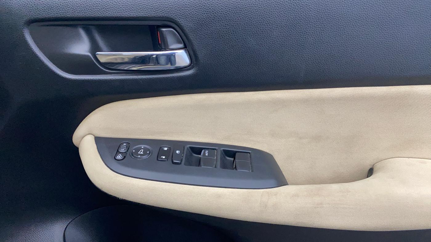 2022 Honda City 1.5L I-VTEC V MT 5TH GEN, Petrol, Manual, 34,201 km, Driver Side Door Panels Control