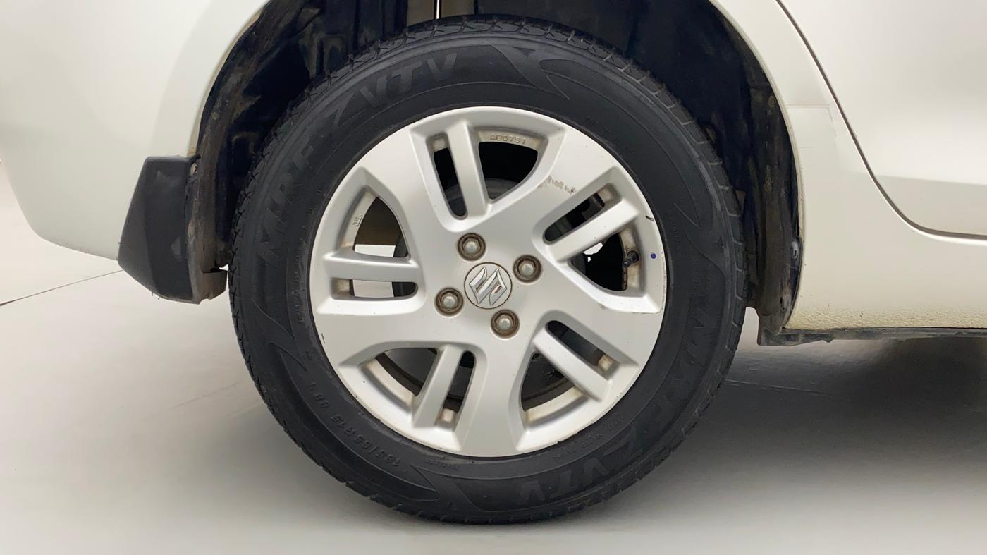 2014 Maruti Swift Dzire ZDI, Diesel, Manual, 56,937 km, Right Rear Wheel