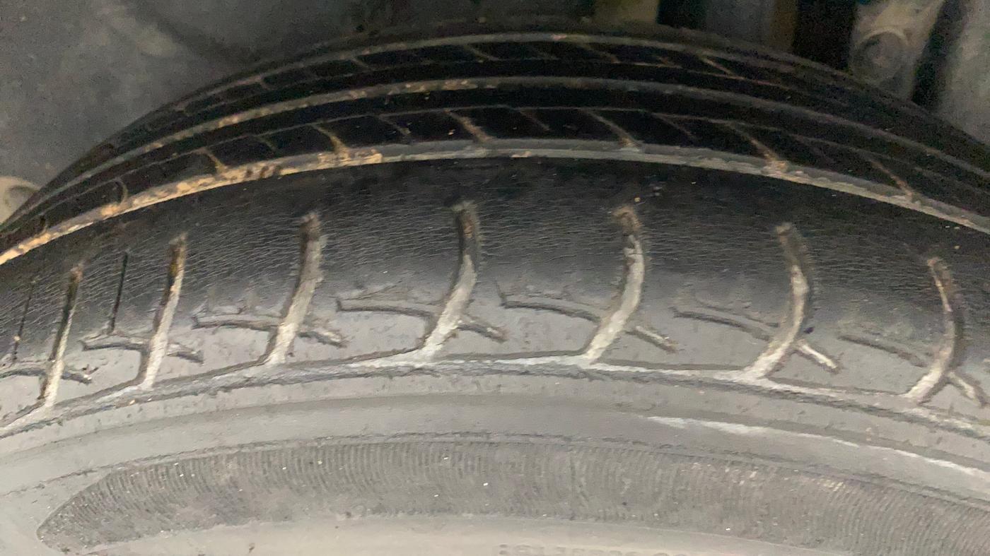 2014 Maruti Swift Dzire ZDI, Diesel, Manual, 56,937 km, Left Rear Tyre Tread