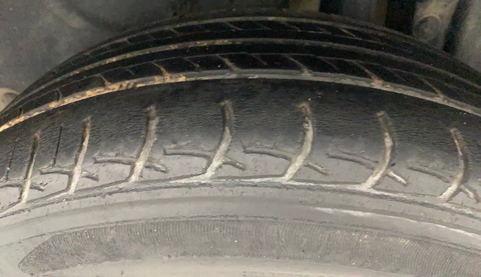 2014 Maruti Swift Dzire ZDI, Diesel, Manual, 56,937 km, Left Rear Tyre Tread