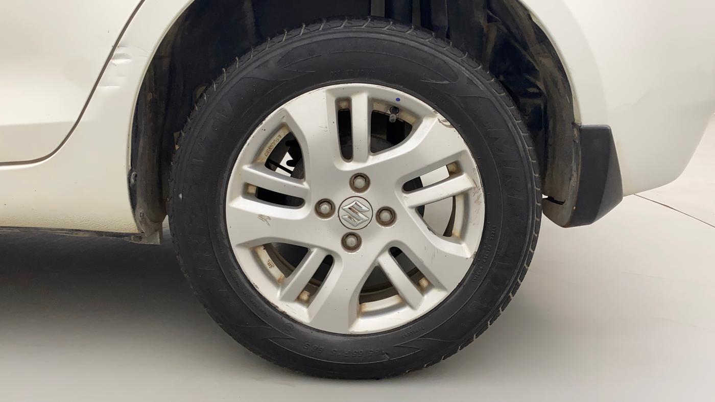 2014 Maruti Swift Dzire ZDI, Diesel, Manual, 56,937 km, Left Rear Wheel