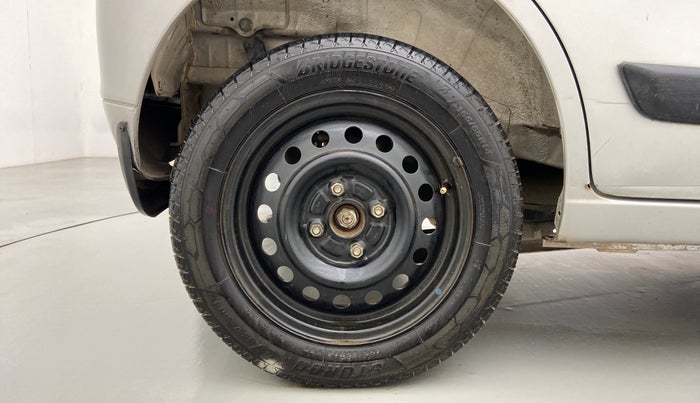 2013 Maruti Wagon R 1.0 VXI, Petrol, Manual, 91,970 km, Right Rear Wheel