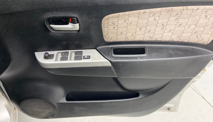 2013 Maruti Wagon R 1.0 VXI, Petrol, Manual, 91,970 km, Driver Side Door Panels Control