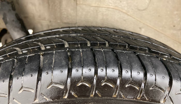 2013 Maruti Wagon R 1.0 VXI, Petrol, Manual, 91,970 km, Right Rear Tyre Tread