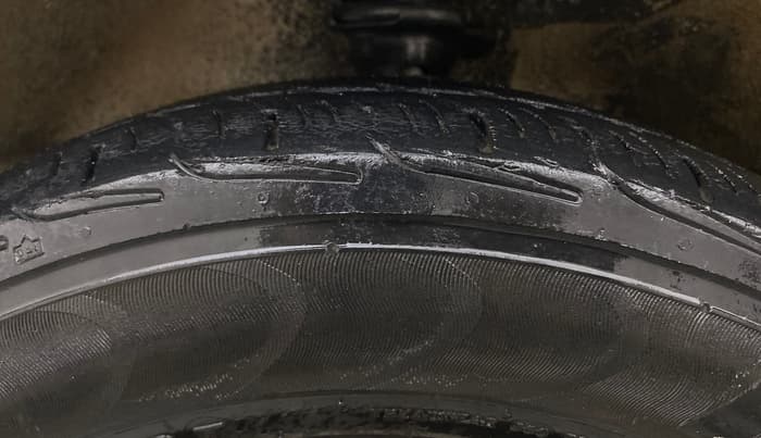 2021 Maruti Eeco 5 STR WITH A/C+HTR, Petrol, Manual, 83,095 km, Left Front Tyre Tread