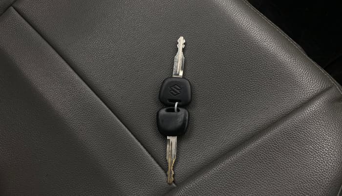 2021 Maruti Eeco 5 STR WITH A/C+HTR, Petrol, Manual, 83,095 km, Key Close Up