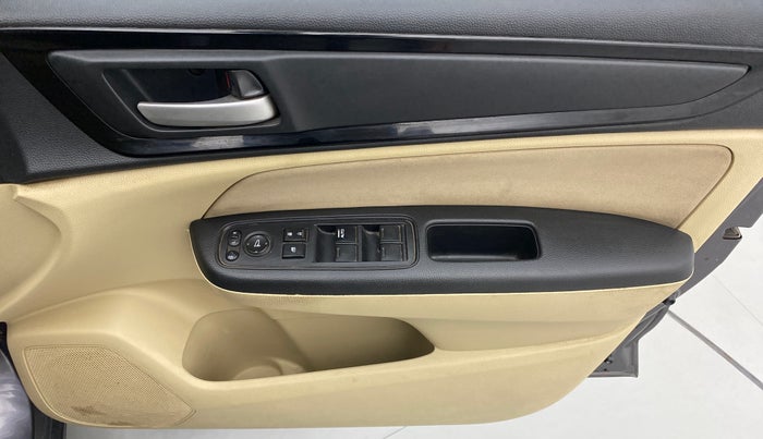 2018 Honda Amaze 1.2L I-VTEC S, CNG, Manual, 59,659 km, Driver Side Door Panels Control