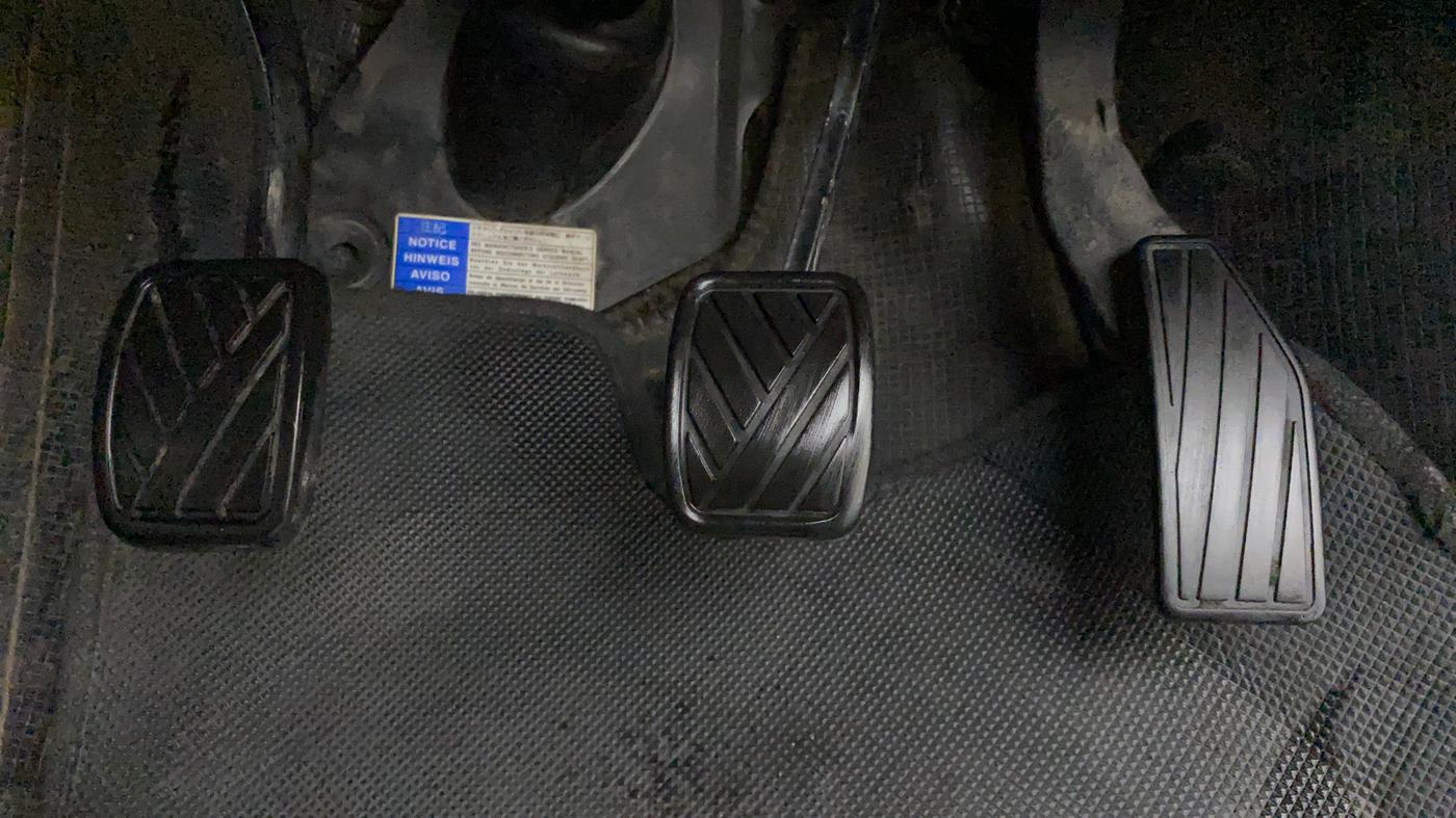 2017 Maruti IGNIS DELTA 1.2, Petrol, Manual, 92,348 km, Pedals