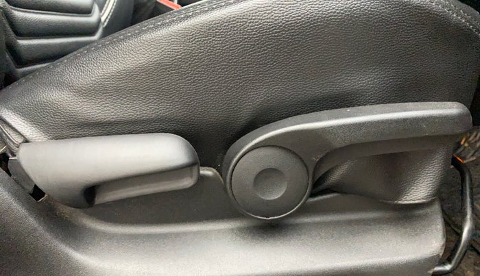 2021 Maruti Vitara Brezza ZXI PLUS DUAL TONE, Petrol, Manual, 48,142 km, Driver Side Adjustment Panel