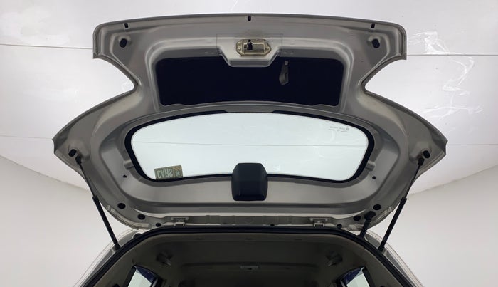 2016 Mahindra Kuv100 K4 6 STR, Petrol, Manual, 54,500 km, Boot Door Open