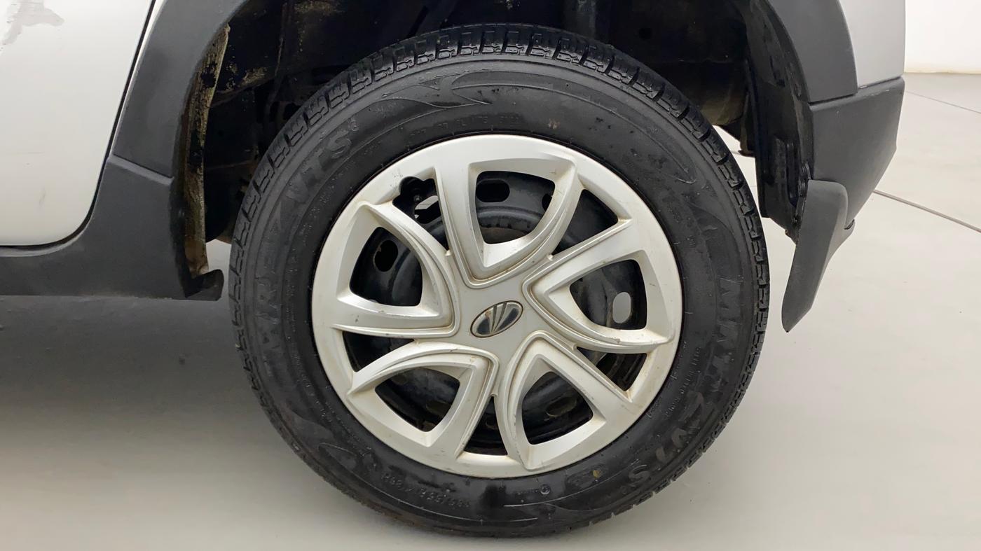 2016 Mahindra Kuv100 K4 6 STR, Petrol, Manual, 54,500 km, Left Rear Wheel