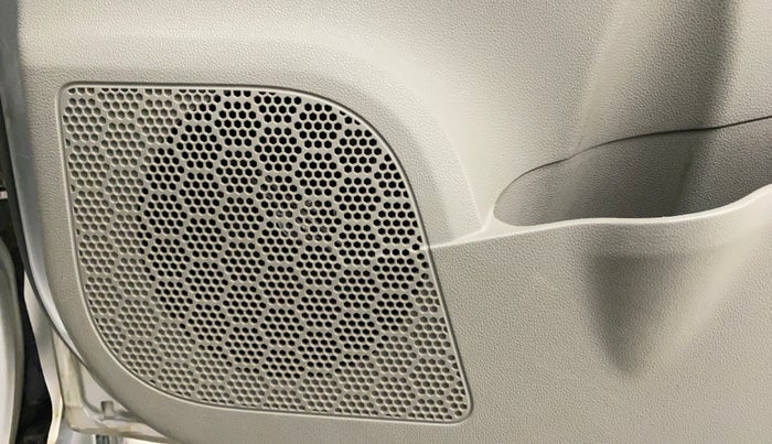 2016 Mahindra Kuv100 K4 6 STR, Petrol, Manual, 54,500 km, Speaker