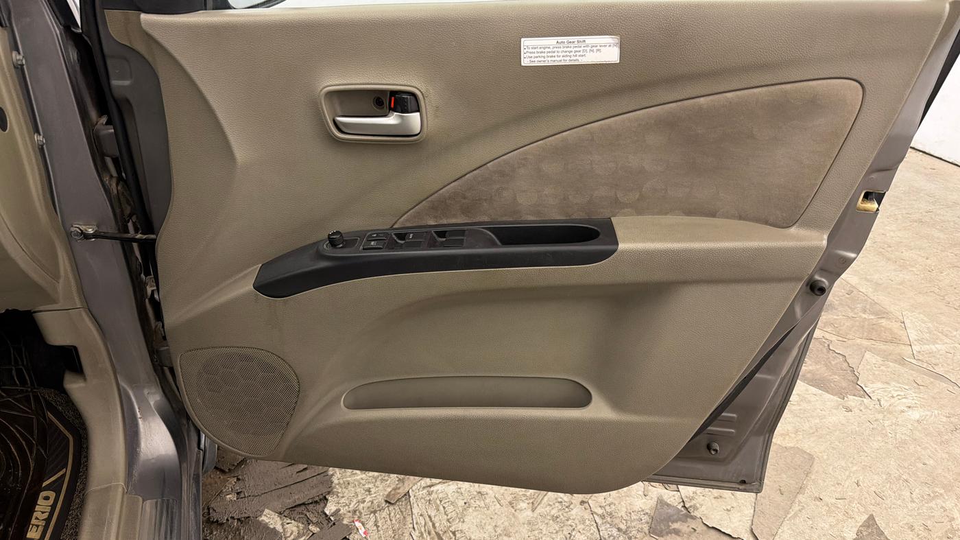 2016 Maruti Celerio ZXI AMT, Petrol, Automatic, 40,224 km, Driver Side Door Panels Control