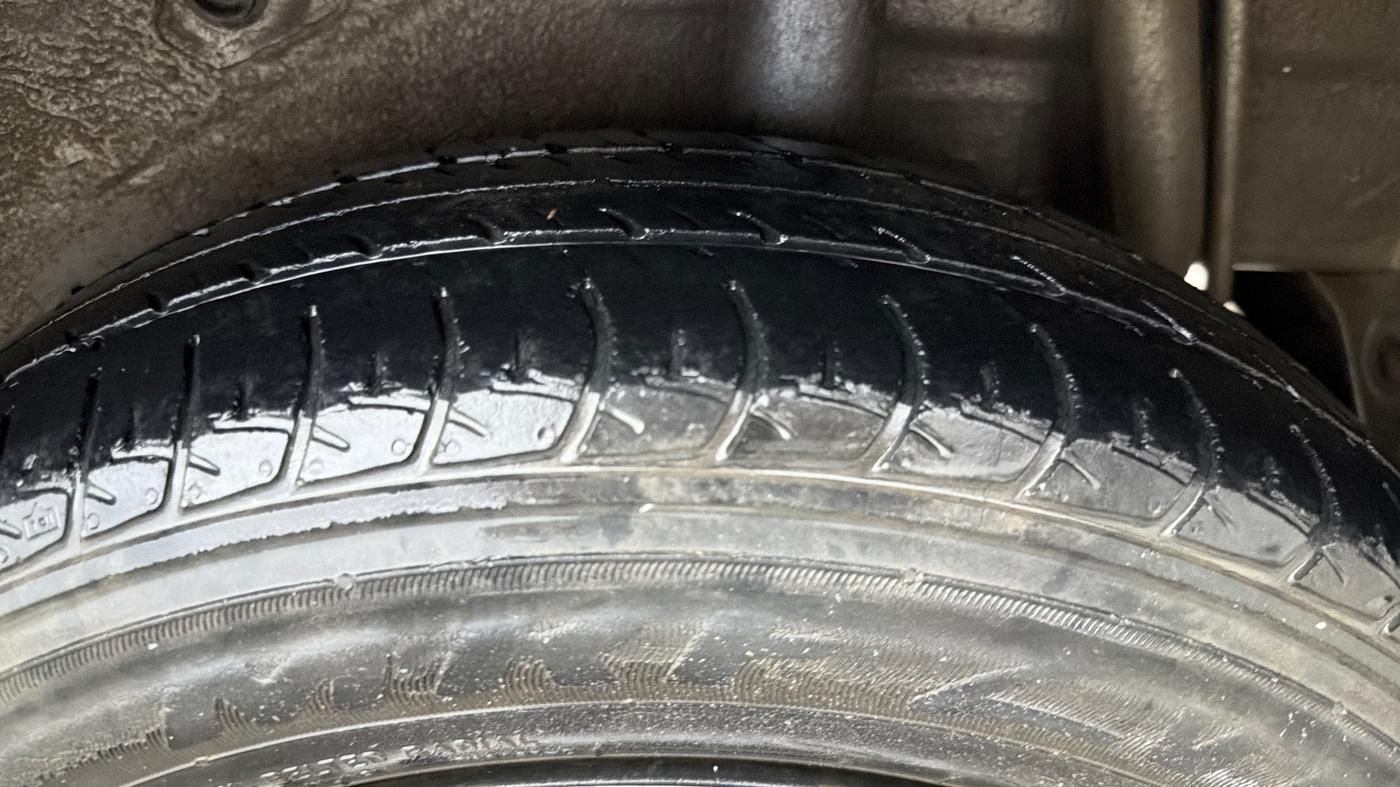 2016 Maruti Celerio ZXI AMT, Petrol, Automatic, 40,224 km, Left Rear Tyre Tread