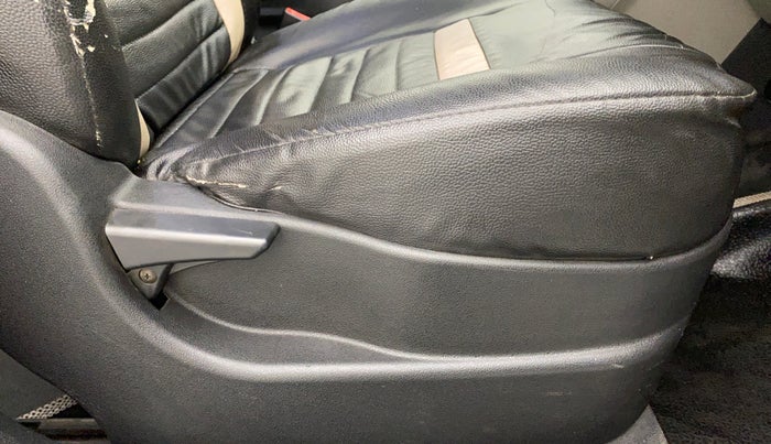 2017 Tata Tiago XM 1.2 REVOTRON, Petrol, Manual, 54,604 km, Driver Side Adjustment Panel