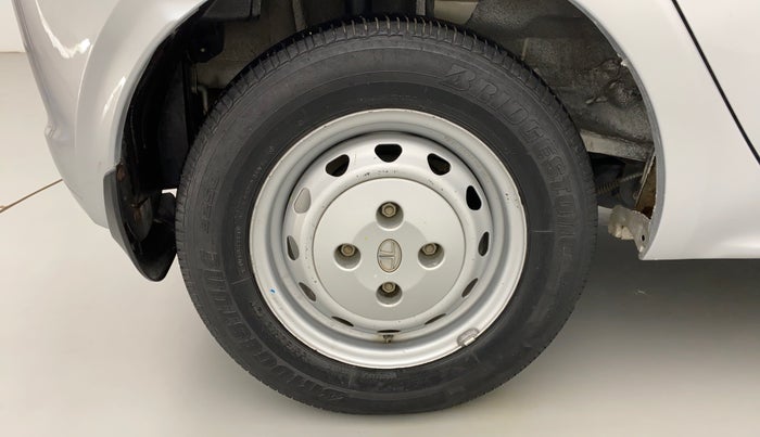 2017 Tata Tiago XM 1.2 REVOTRON, Petrol, Manual, 54,604 km, Right Rear Wheel