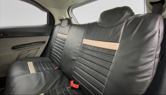 2017 Tata Tiago XM 1.2 REVOTRON, Petrol, Manual, 54,604 km, Right Side Rear Door Cabin