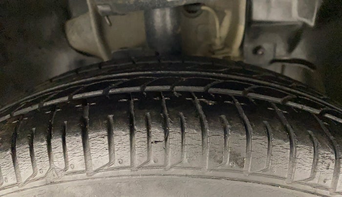 2017 Tata Tiago XM 1.2 REVOTRON, Petrol, Manual, 54,604 km, Right Front Tyre Tread