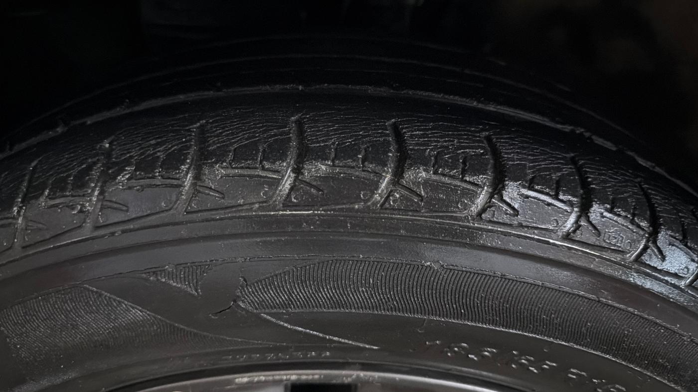 2018 Hyundai Elite i20 ASTA 1.2, Petrol, Manual, 60,650 km, Left Front Tyre Tread