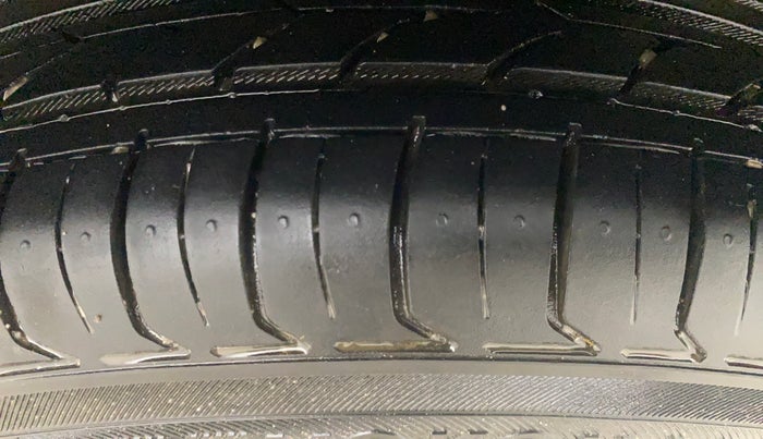 2016 Maruti Celerio ZXI, Petrol, Manual, 40,080 km, Left Rear Tyre Tread