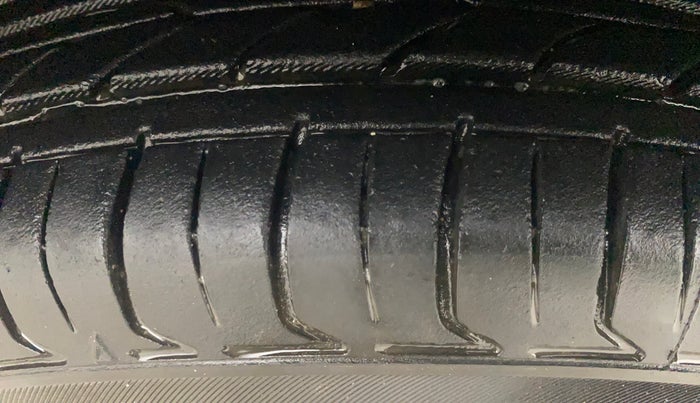 2016 Maruti Celerio ZXI, Petrol, Manual, 40,080 km, Left Front Tyre Tread