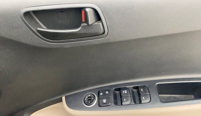 2016 Hyundai Grand i10 MAGNA 1.2 KAPPA VTVT, Petrol, Manual, 39,911 km, Driver Side Door Panels Control