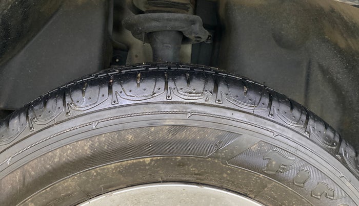 2019 Jeep Compass SPORT 1.4 PETROL, Petrol, Manual, 11,379 km, Right Rear Tyre Tread