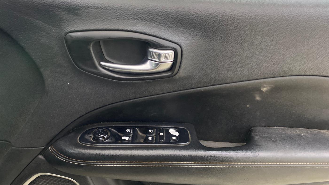 2019 Jeep Compass SPORT 1.4 PETROL, Petrol, Manual, 11,379 km, Driver Side Door Panels Control