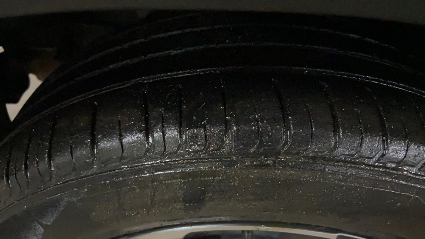 2019 Hyundai VENUE SX PLUS 1.0 TURBO DCT, Petrol, Automatic, 33,498 km, Right Rear Tyre Tread
