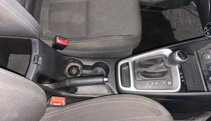 2019 Hyundai VENUE SX PLUS 1.0 TURBO DCT, Petrol, Automatic, 33,485 km, Gear Lever