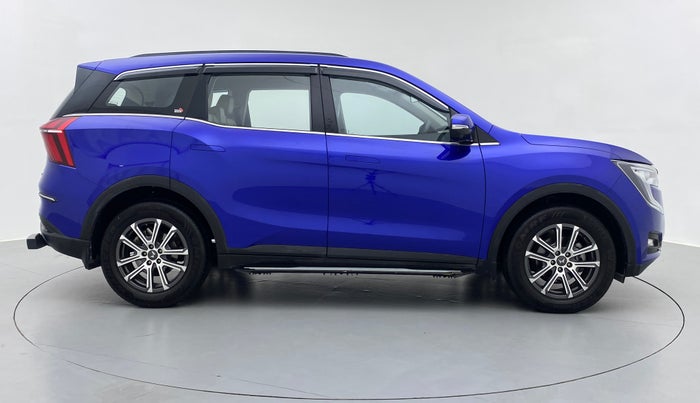 2021 Mahindra XUV700 AX 7 P AT 7 STR, Petrol, Automatic, 11,173 km, Right Side View