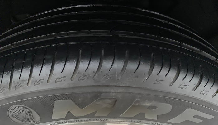 2021 Mahindra XUV700 AX 7 P AT 7 STR, Petrol, Automatic, 11,173 km, Left Rear Tyre Tread