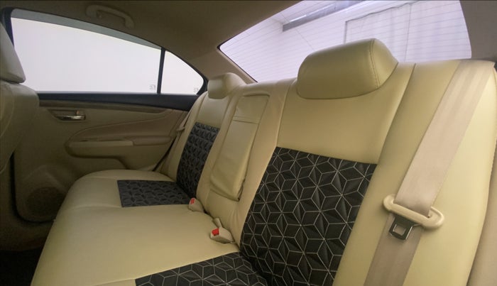 2021 Maruti Ciaz DELTA 1.5 SHVS MT PETROL, Petrol, Manual, 31,045 km, Right Side Rear Door Cabin